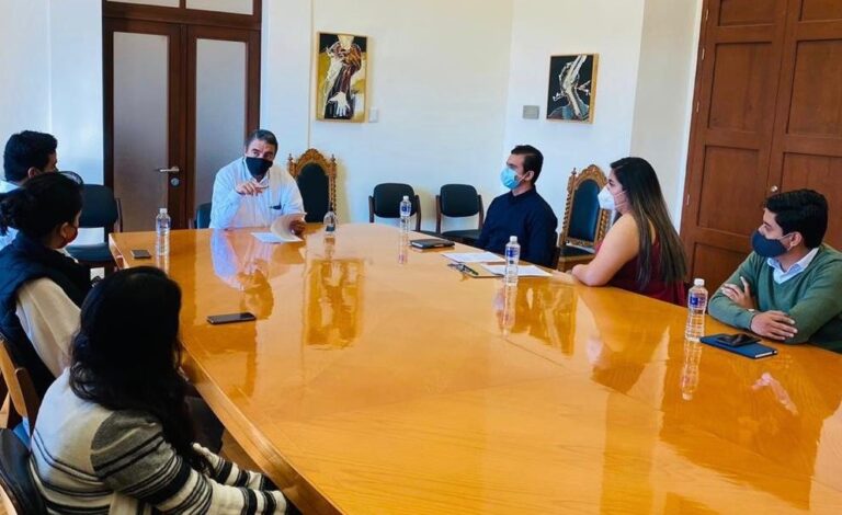 ALEJANDRO ZERMEÑO Y ALUMNOS UASLP 20OCT2020