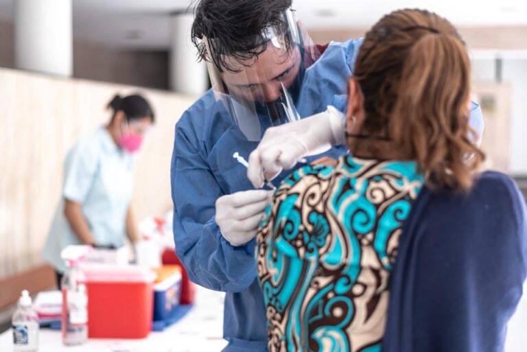 VACUNACIÓN UASLP 24NOV2020