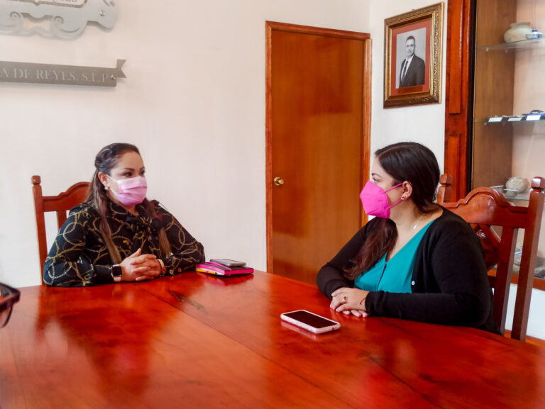 ERIKA BRIONES CON IMES 12OCT2021