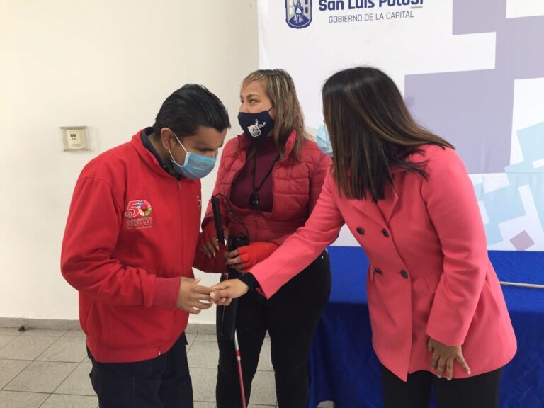 ENTREGA DIF MPAL 23DIC2021