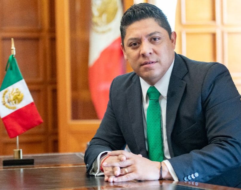 GOBERNADOR TRASLADO 05ENERO2022 (2)