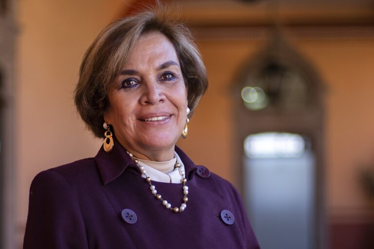 DOCTORA ANA GONZÁLEZ 01FEBR2022