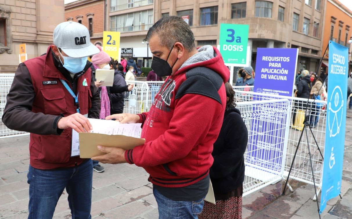 VACUNACIÓN PRIMER DÍA 09FEBR2022 (2)