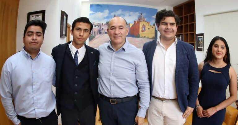 ALCALDE CON FUP 05MARZO2022 (2)