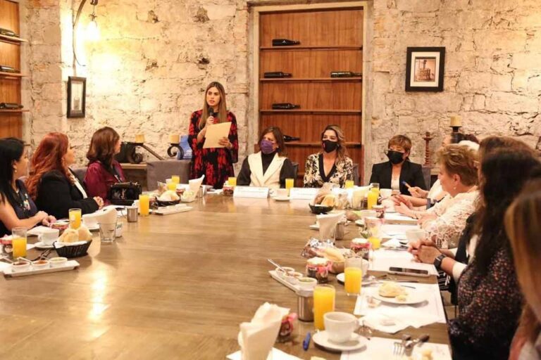 DIF EST Y MUJERES EMPRESARIAS 10MARZO2022 (2)