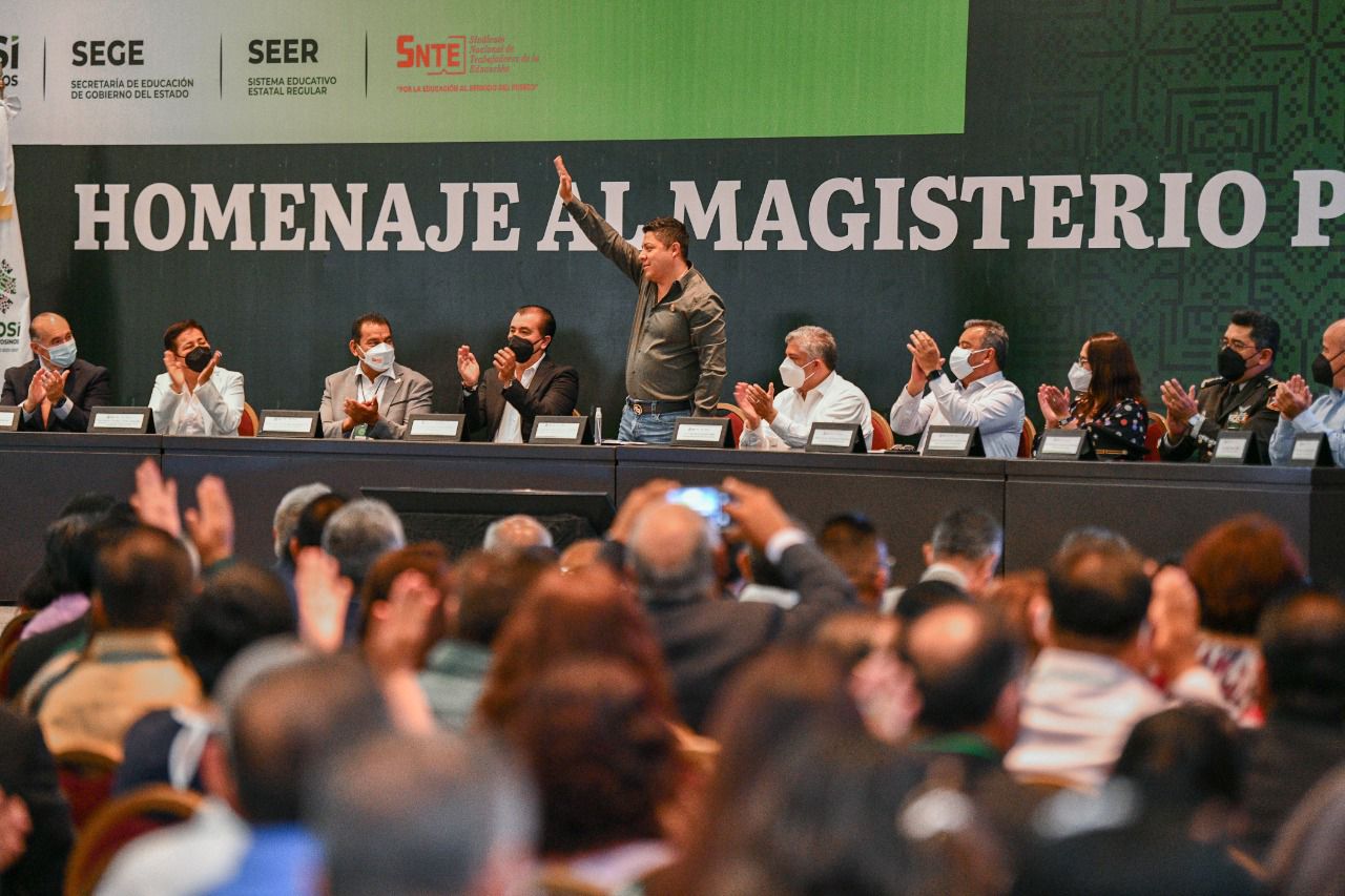GOBERNADOR TIENE MAGIST 15MAYO2022