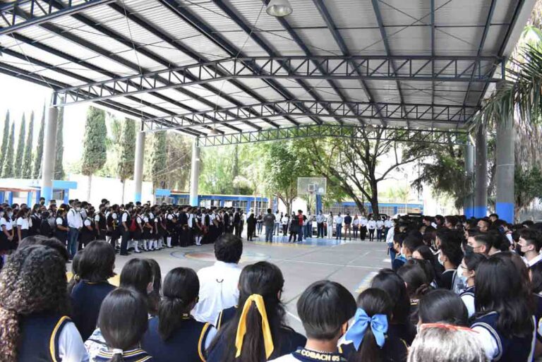 ESTUDIANTES COBACH 23AGO2022