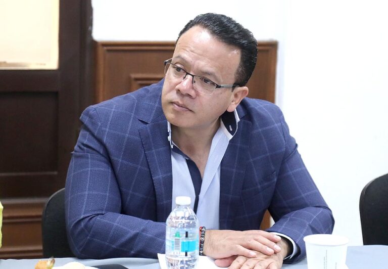 ROBERTO U MENDOZA 07NOV2022