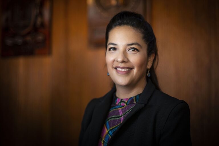 DRA ADRIANA MONSIVÁIS 06ABRIL2023