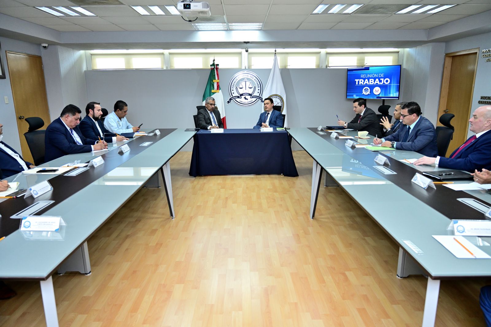 FISCALÍA RECIBE CONSUL 16JULIO2023