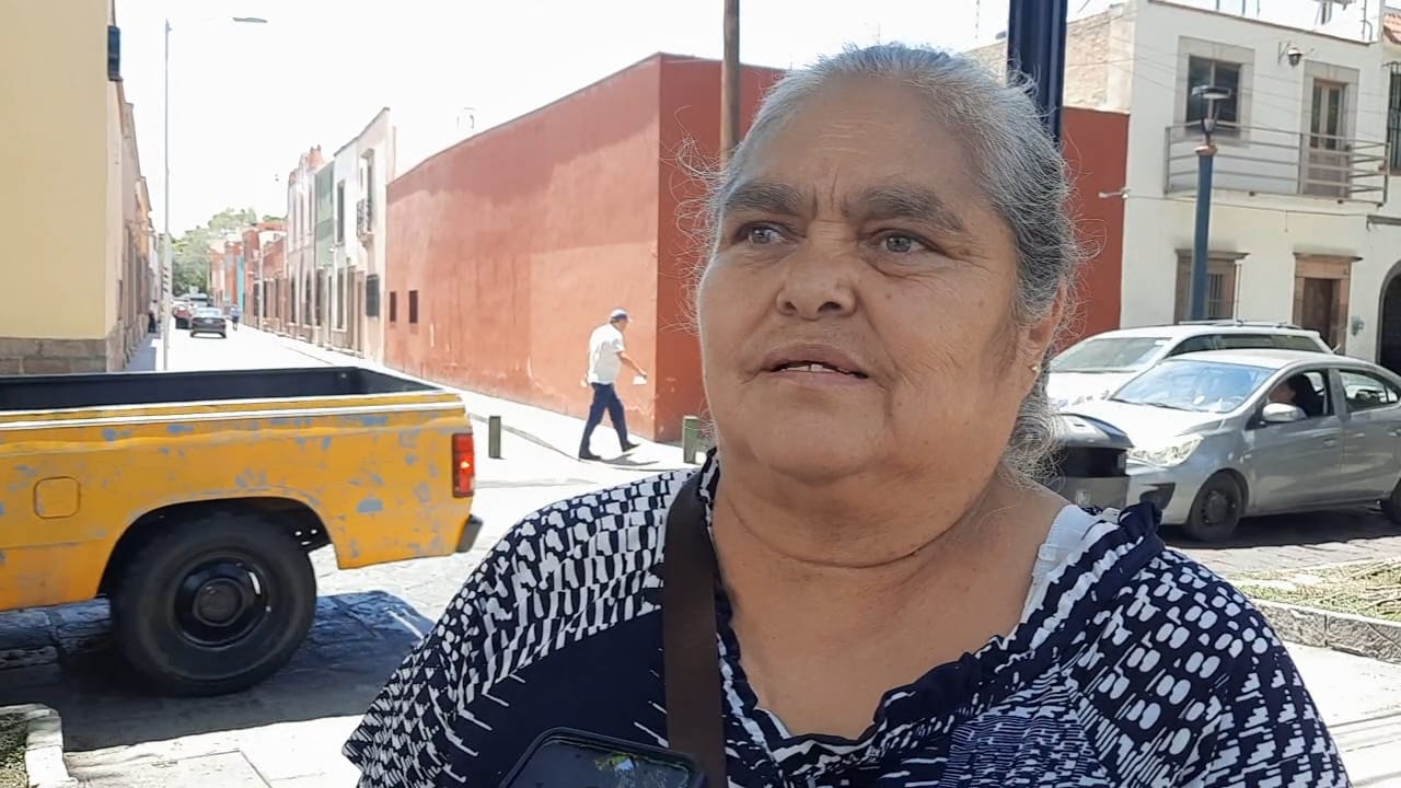 UN ADOQUÍN NO HACE 19AGO2023