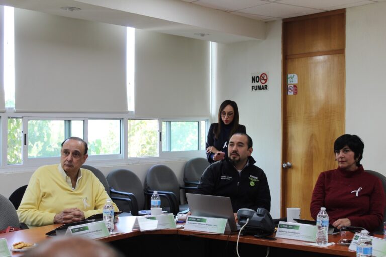 290124 8295, GOBIERNO BRINDA APOYO A EMPRENDEDORES (1)