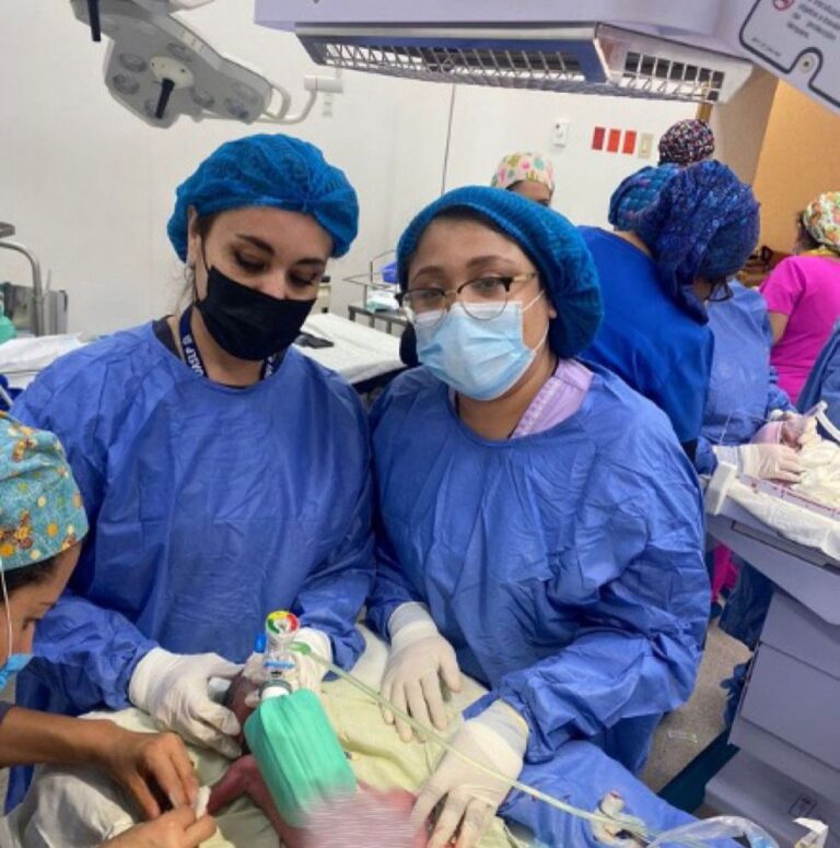 ATIENDEN MÉDICOS 06ENERO2024