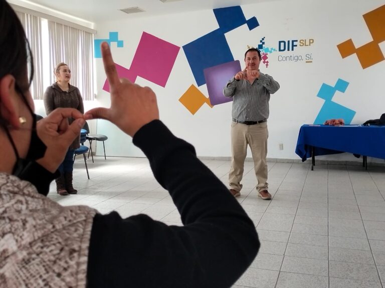 SMDIF_609 DIF Municipal fomenta inclusión con cursos de LSM 03