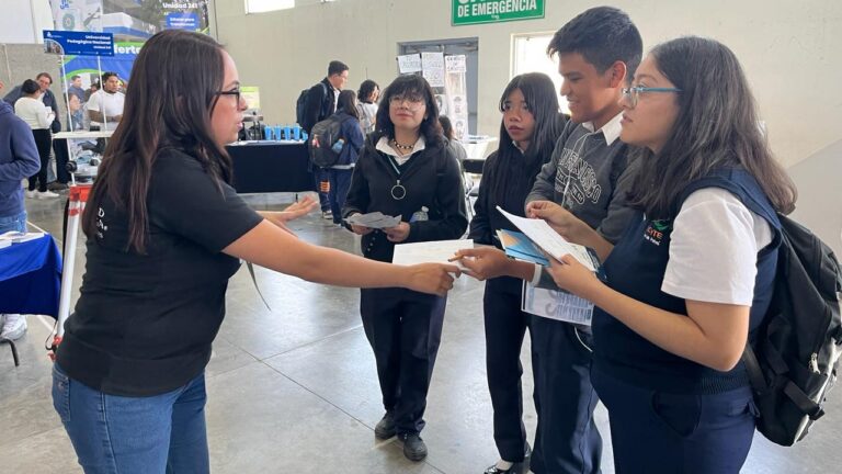 120224 8426, CONCLUYÓ CON ÉXITO FERIA DE UNIVERSIDADES INTERACTIVA (9)