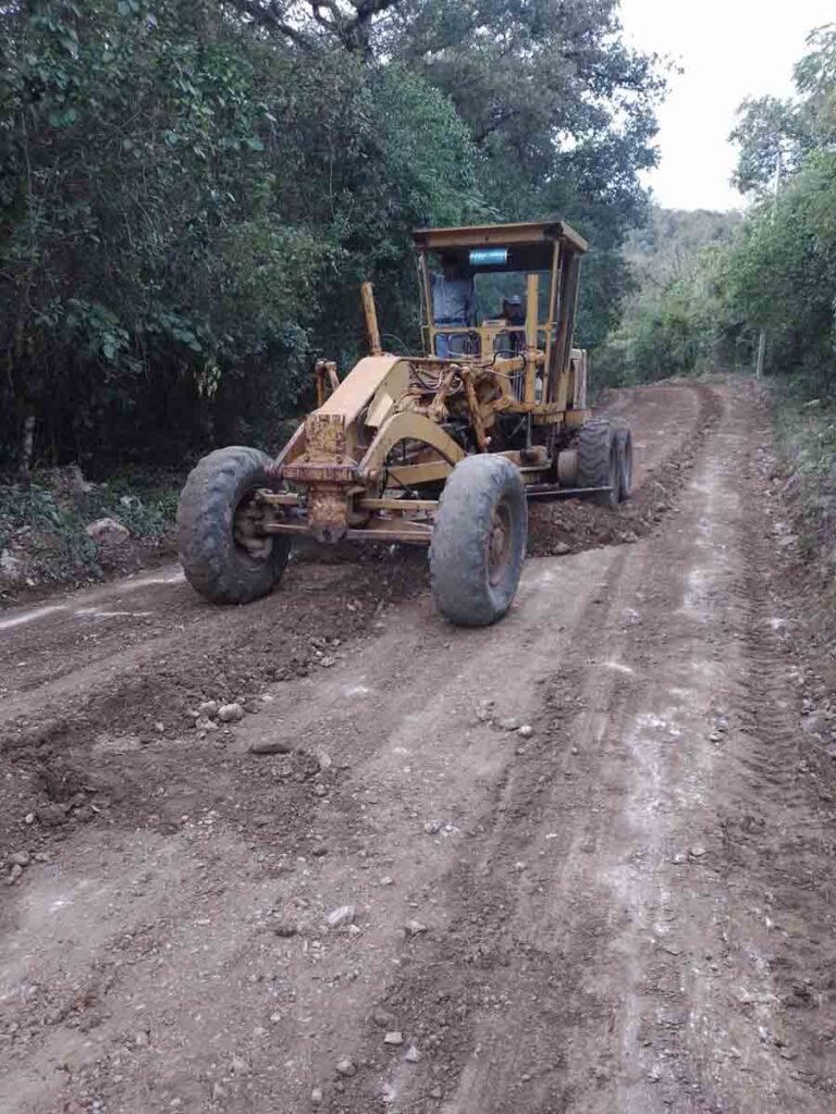 130224 8439, GOBIERNO MEJORA CAMINOS CAÑEROS EN TAMASOPO (3)