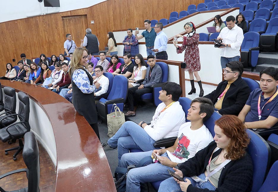 Capacitación a Parlamento Juvenil.