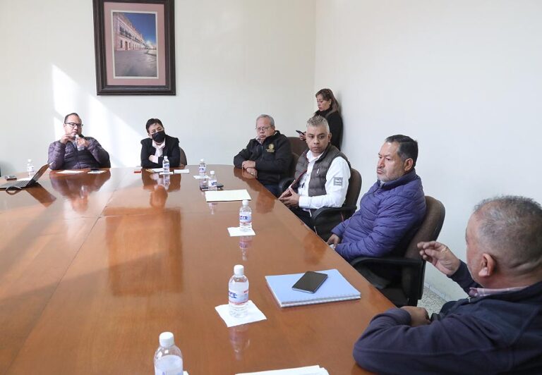 Dip. María Claudia Tristán Alvarado Reunión con Taxistas.