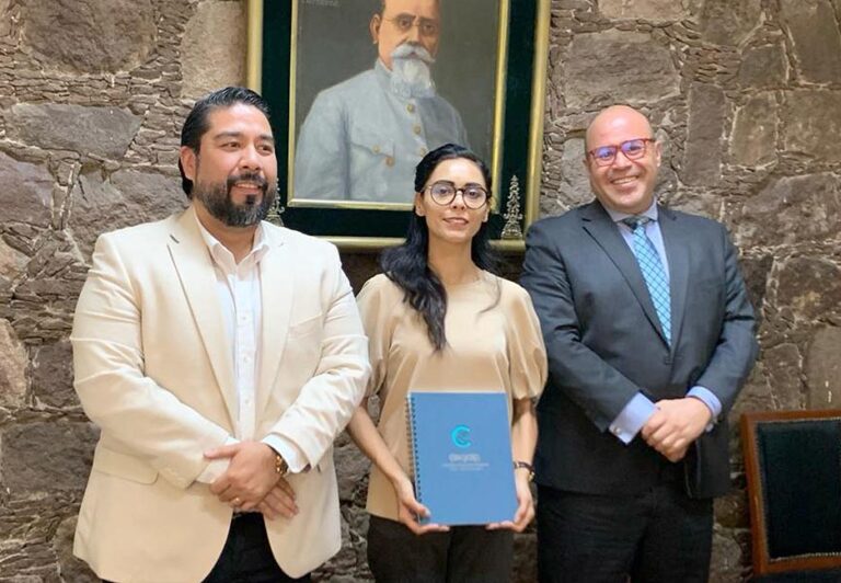 Entrega de informe de la CEGAIP