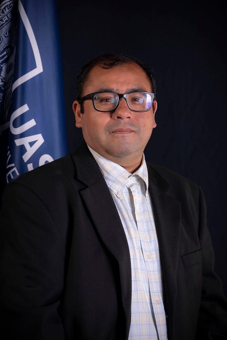 Maestro Jaime Javier Loredo Zamarrón, coordinador de la Licenciatura en Edificación y Administración de Obras