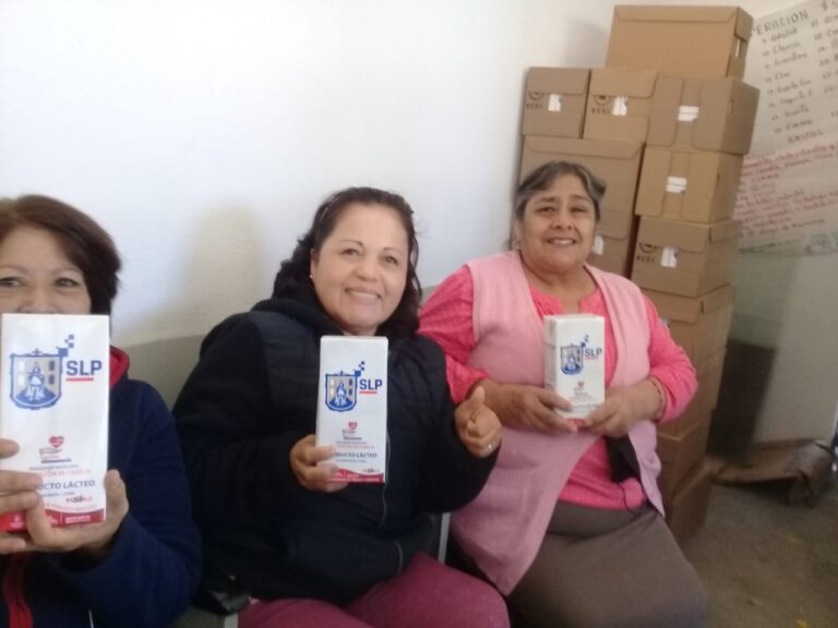 SMDIF_625 7 mil 200 litros de leche fortificada en enero a adultos mayores 04