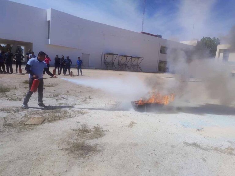 120324 8725, PERSONAL DEL HOSPITAL REGIONAL MILITAR RECIBE CAPACITACIÓN (1)