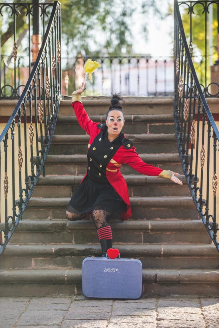 070424 8970, INVITAN AL ZERENDIFEST EN EL TEATRO DE LA PAZ (2)