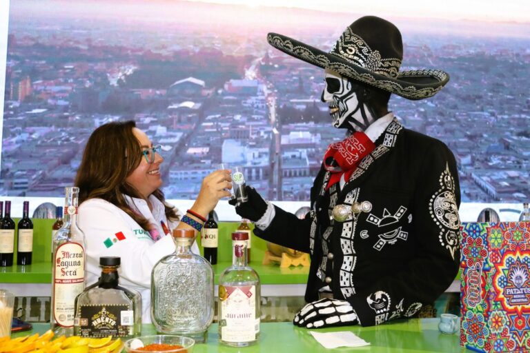 200424 9128, MEZCALES POTOSINOS SE POSICIONAN EN TIANGUIS TURÍSTICO (5)