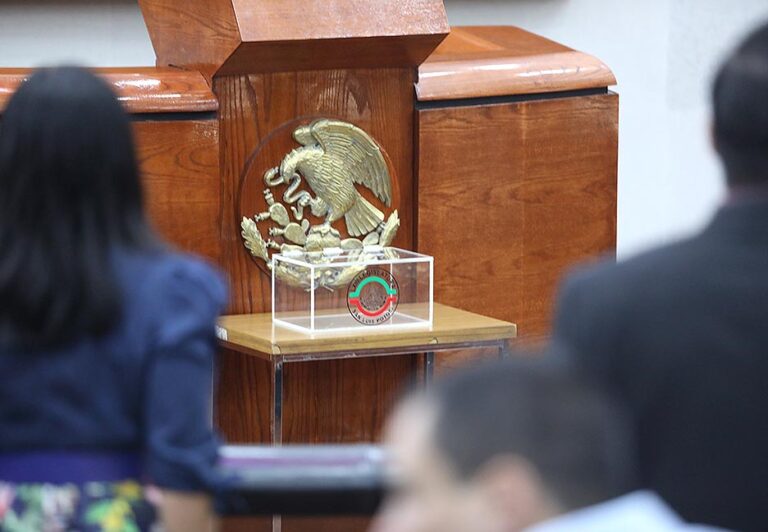 Congreso del Estado. (14)