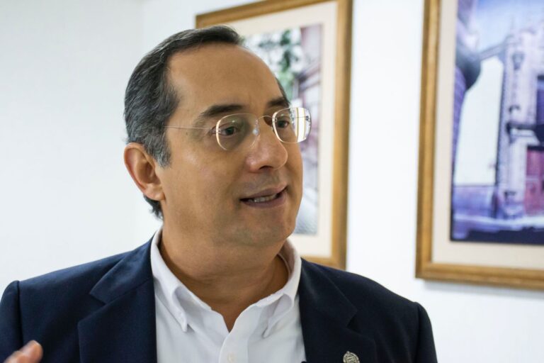 doctor Emilio Jorge González Galván