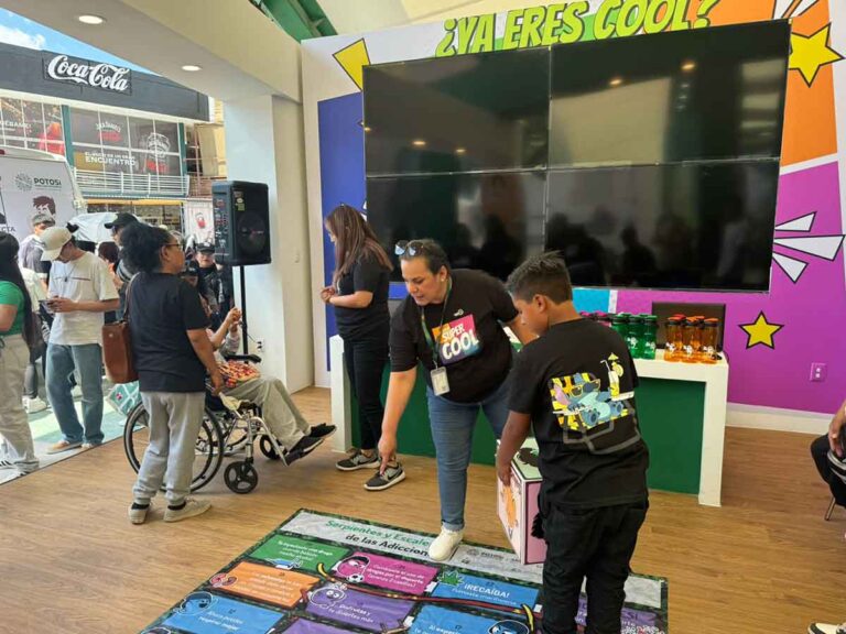 140824 10330, MÓDULO DE SALUD EN LA FENAPO BRINDA ORIENTACIÓN, INFORMACIÓN Y SERVICIOS (1)