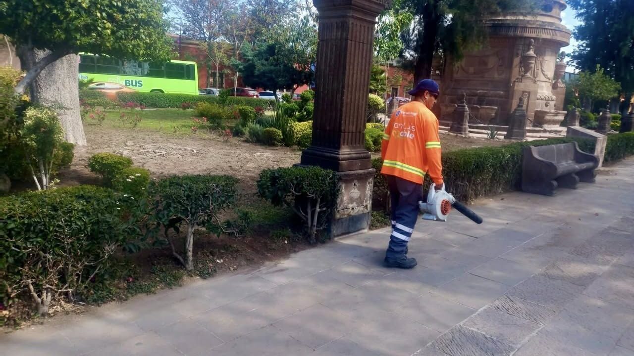 Continúa Gobierno de la Capital con trabajos de mantenimiento en la Calzada de Guadalupe